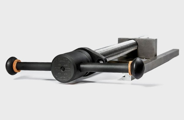 135253: Benchcrafted Tail Vise