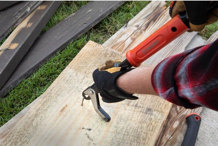 Crescent Impact Nail Puller