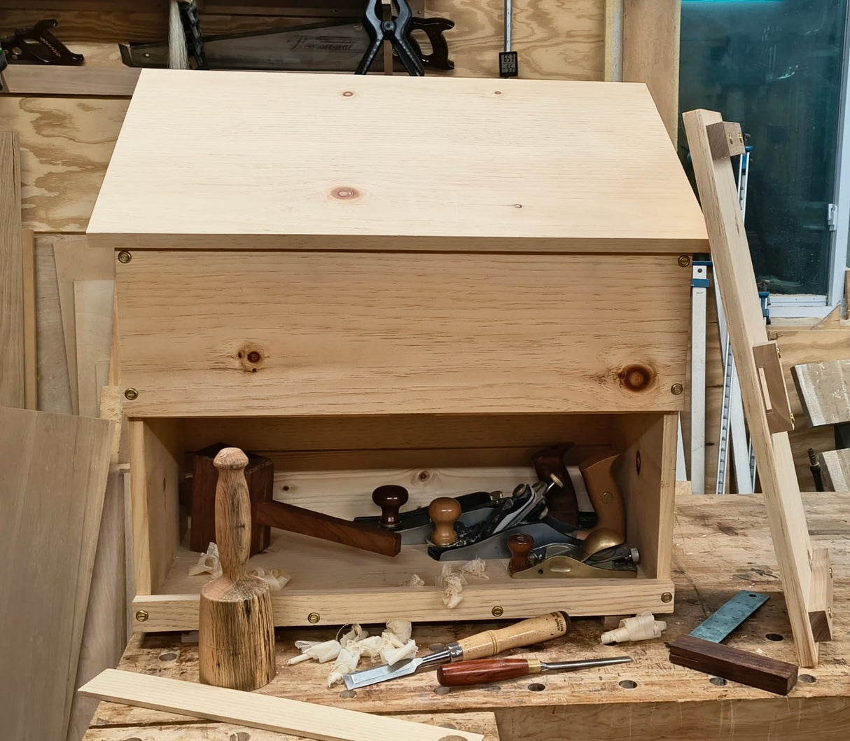 Build a Dutch Tool Chest with Randy Archer
