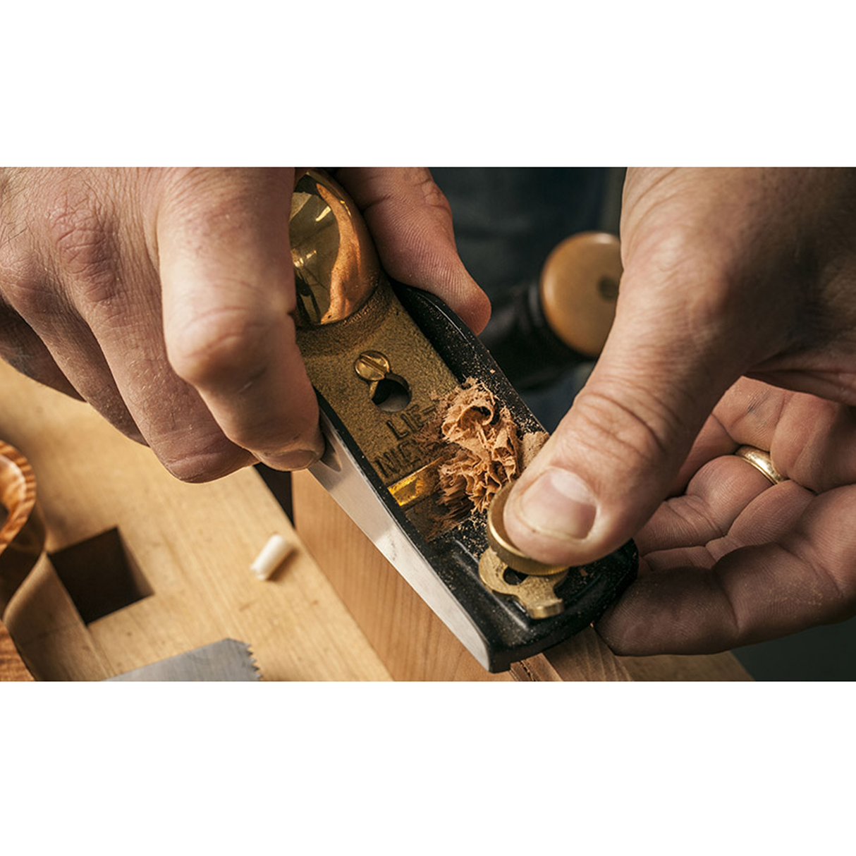 434237: Lie-Nielsen Low Angle Adjustable-Mouth Block Plane 60-1/2